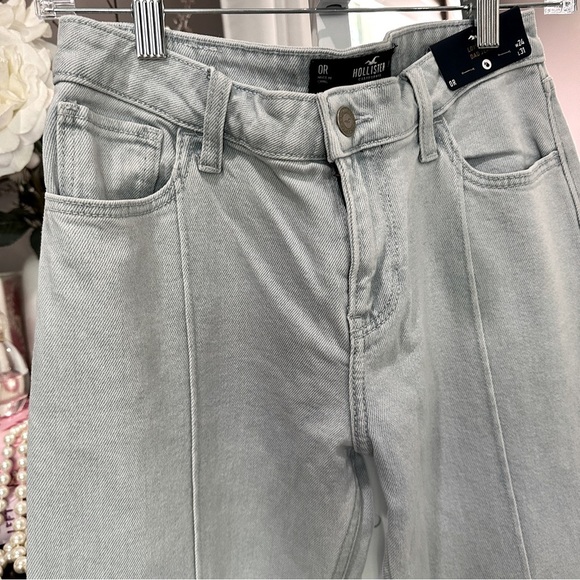 Hollister Low-Rise Dad Jeans – Size 0R (W24 L31) | Light Wash Panel Denim - Picture 11 of 16